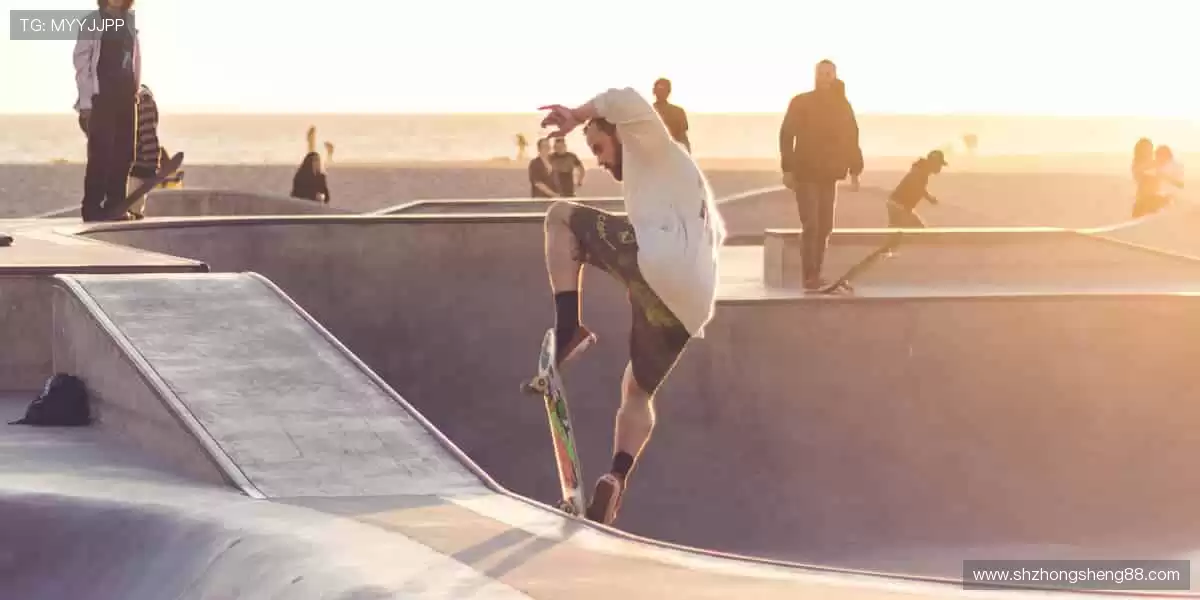 🎁👕 周边好物,粉丝专属!